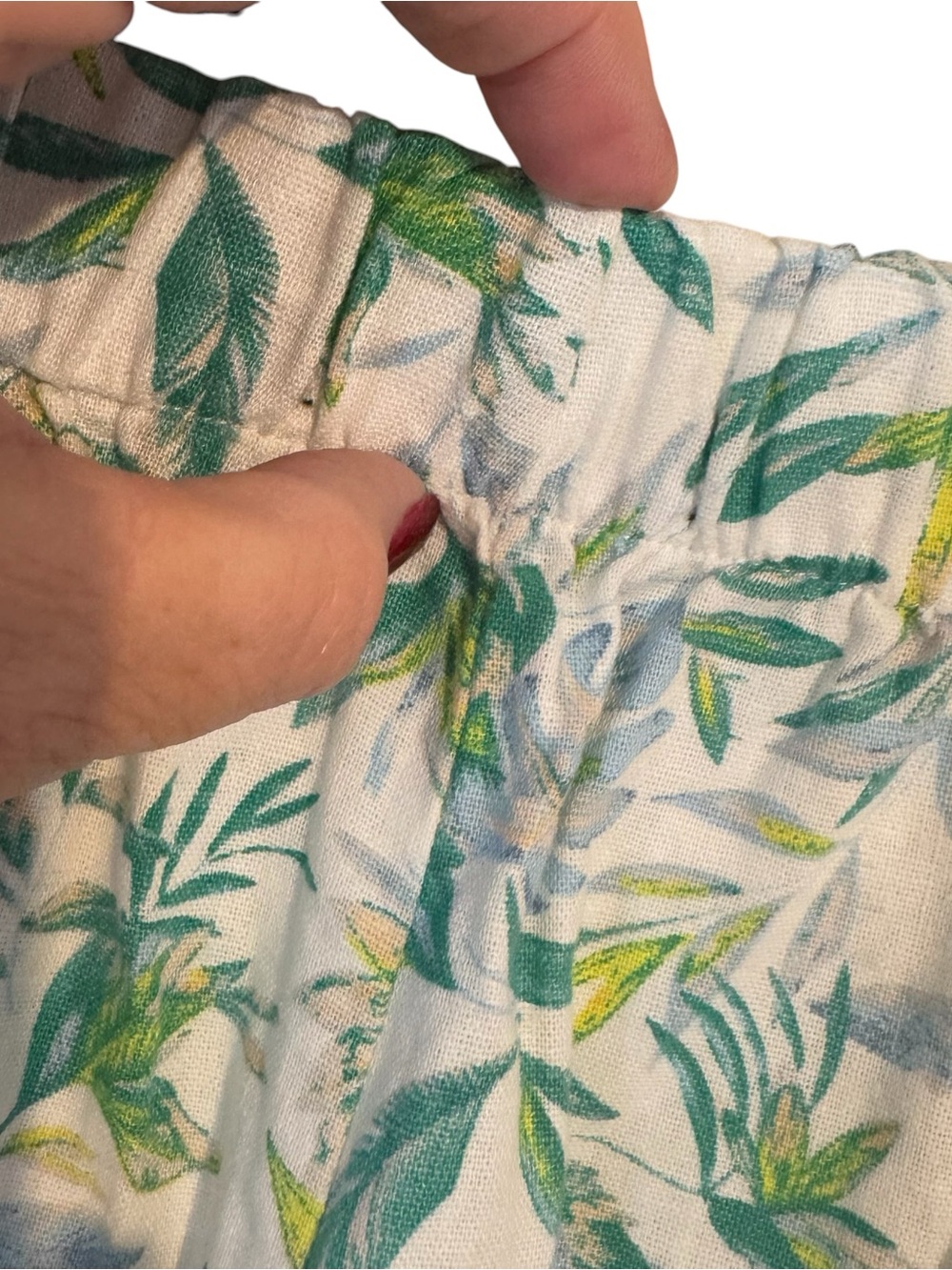 ELLEN TRACY  Cream Skort with Green & Blue Leaf Print LARGE    #M - Picture 6 of 9